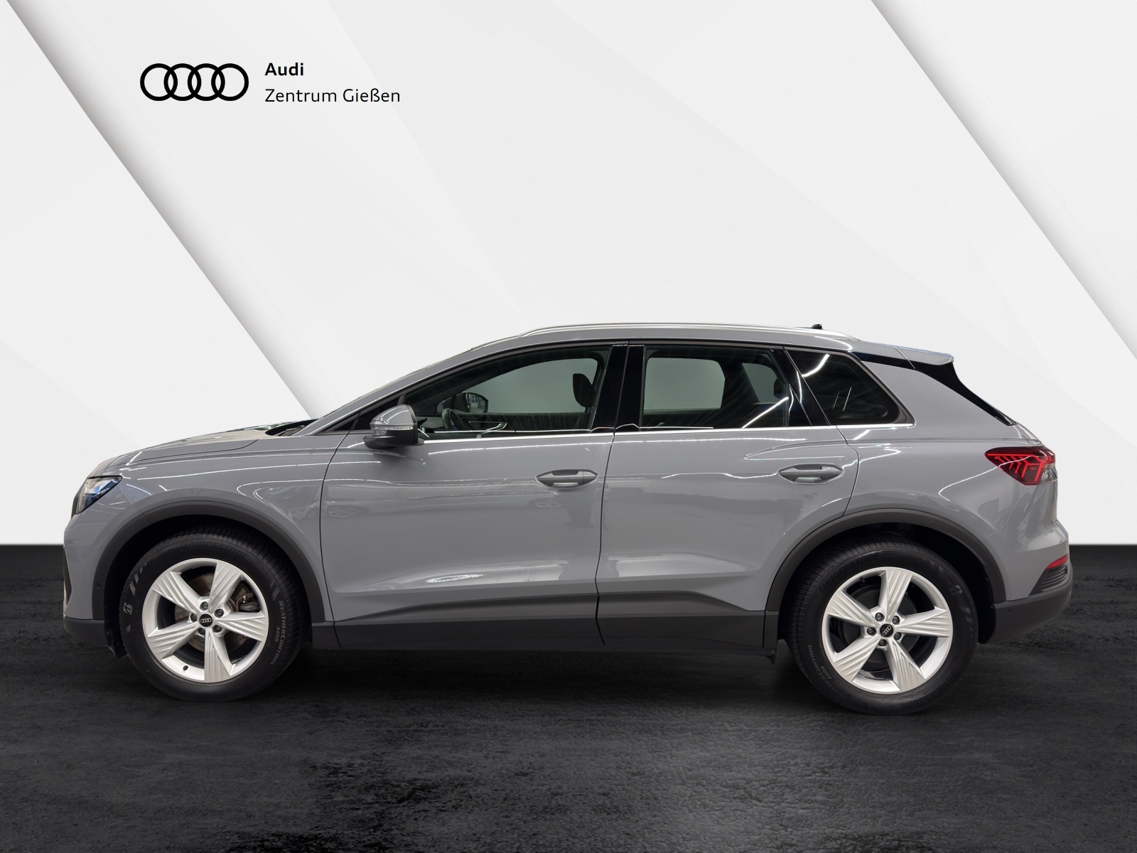 Q4 35 e-tron basis Pano Kamera LED Assistenzpaket plus