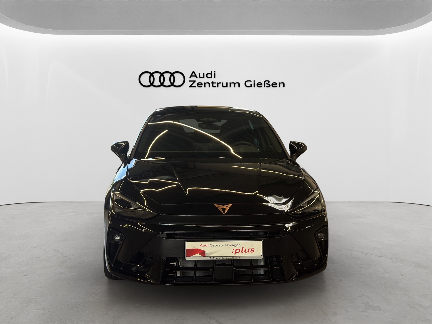 Leon 2.0 TSI DSG VZ Pano Kamera ACC DCC LED