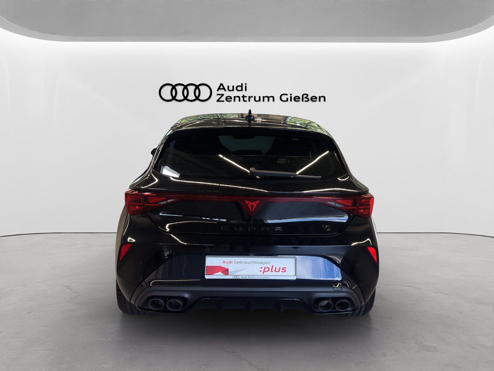 Leon 2.0 TSI DSG VZ Pano Kamera ACC DCC LED