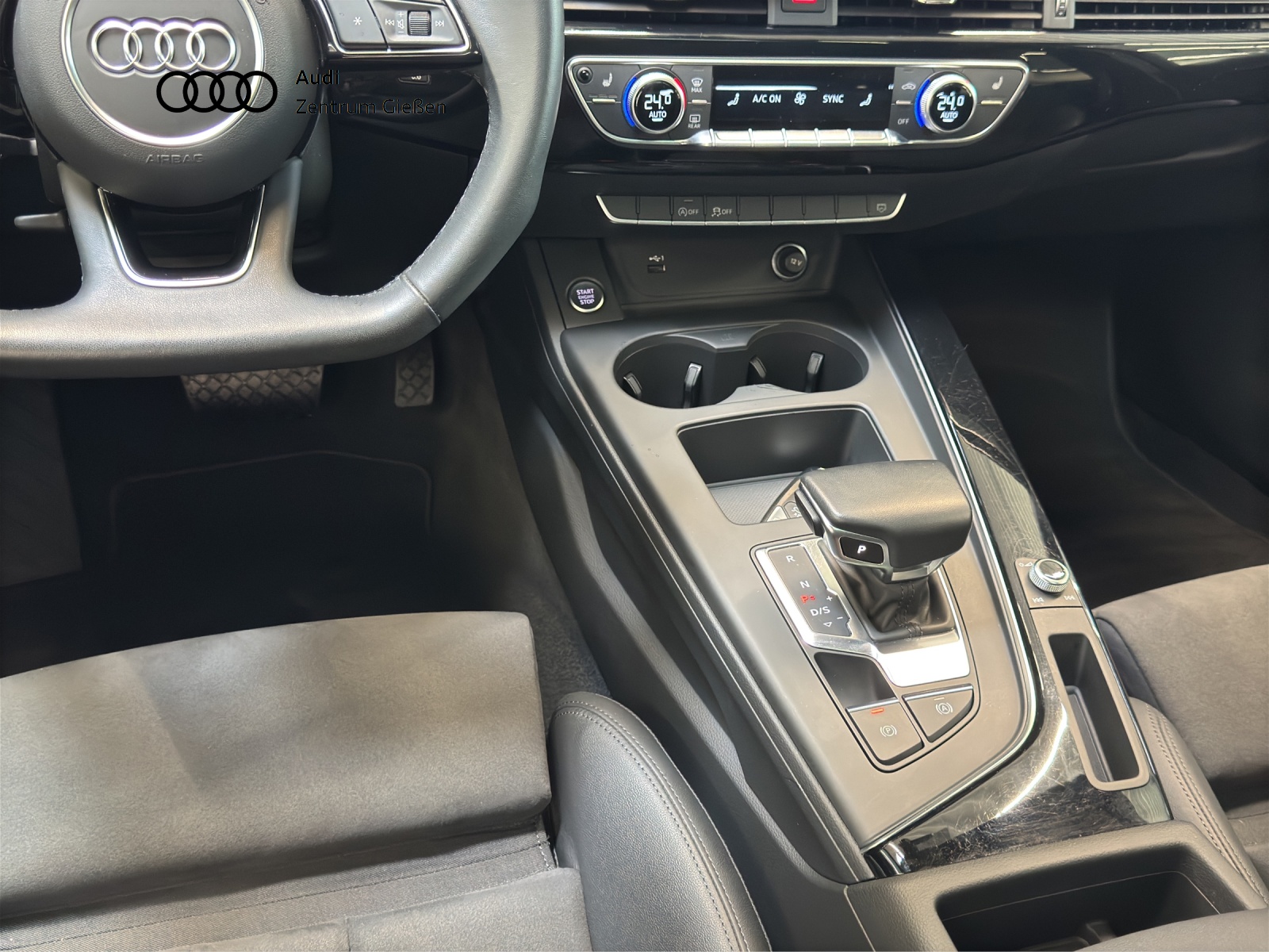 A4 Avant 35 TDI S-tronic S line Black PANO Navi LED