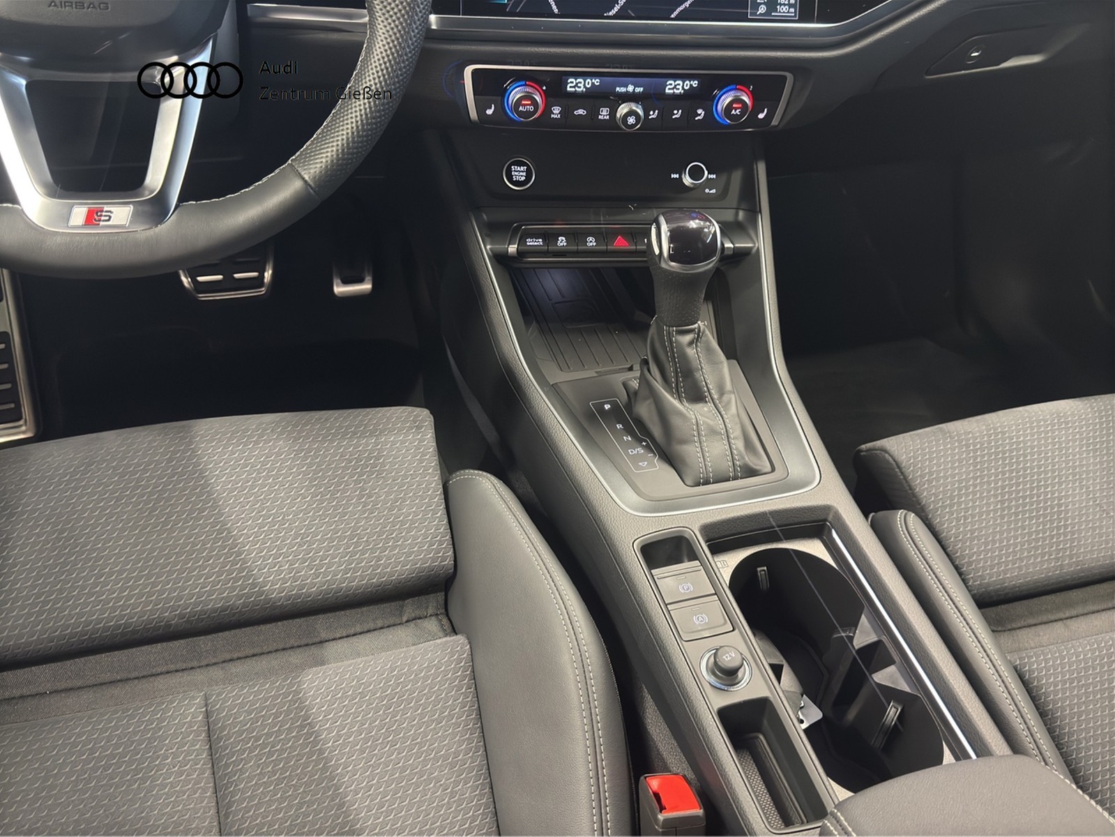 Q3 Sportback 35 TFSI S line Black AHK Navi