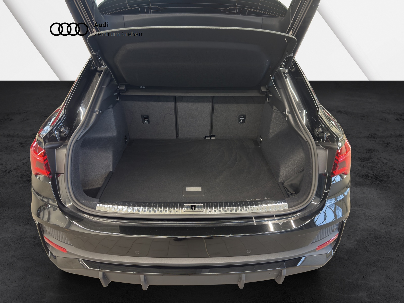 Q3 Sportback 35 TFSI S line Black AHK Navi