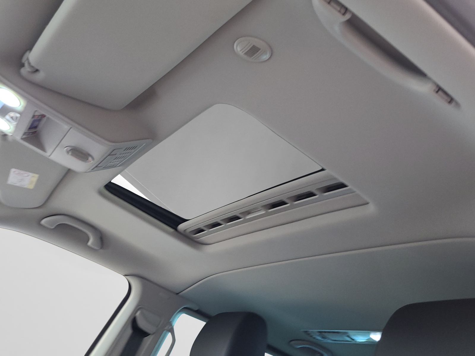 T6 Multivan TDI 4MOTION DSG Highline LED ACC DCC Glasdach Standh.