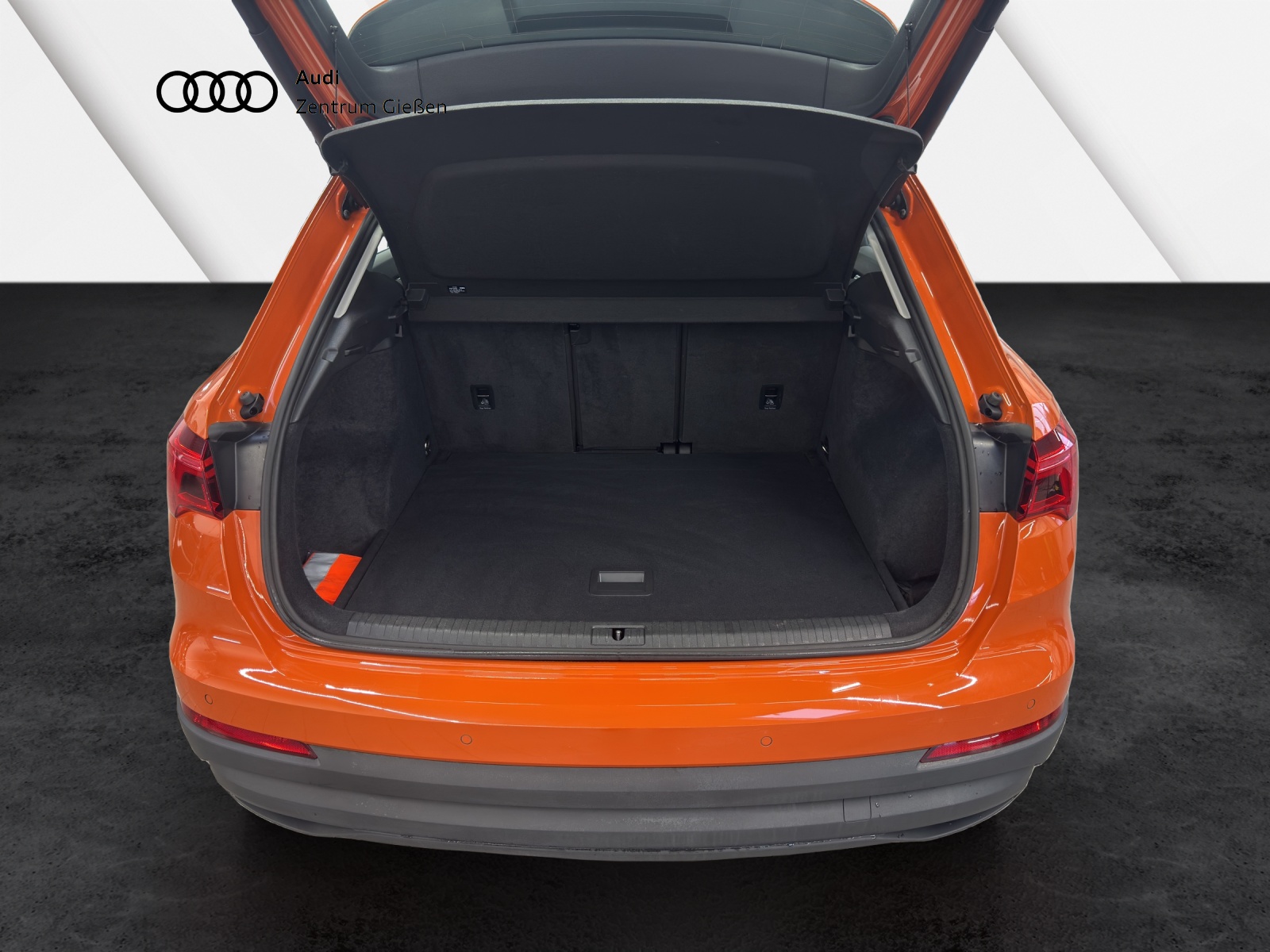 Q3 35 TFSI S tronic Pano AHK Navi Assistenzpaket