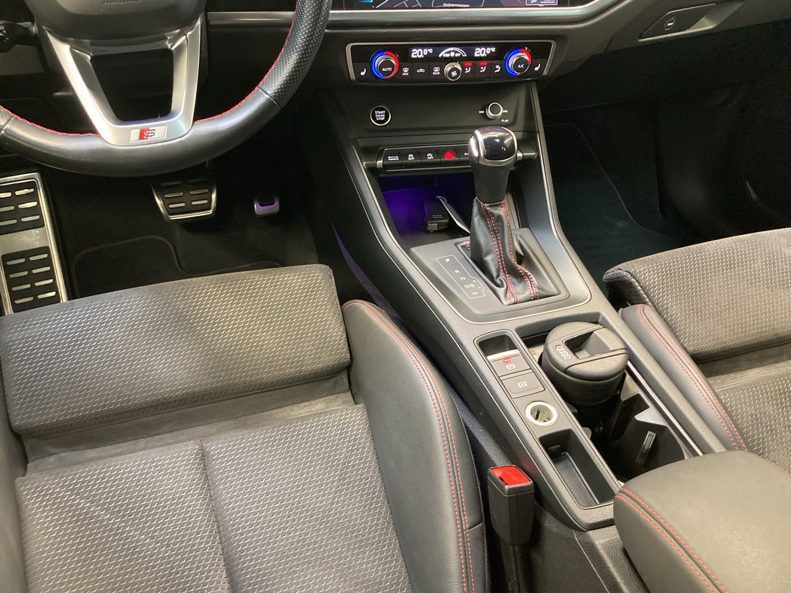 Q3 Sportback 40 TFSI quattro S line Black Pano Kamera LED Navi