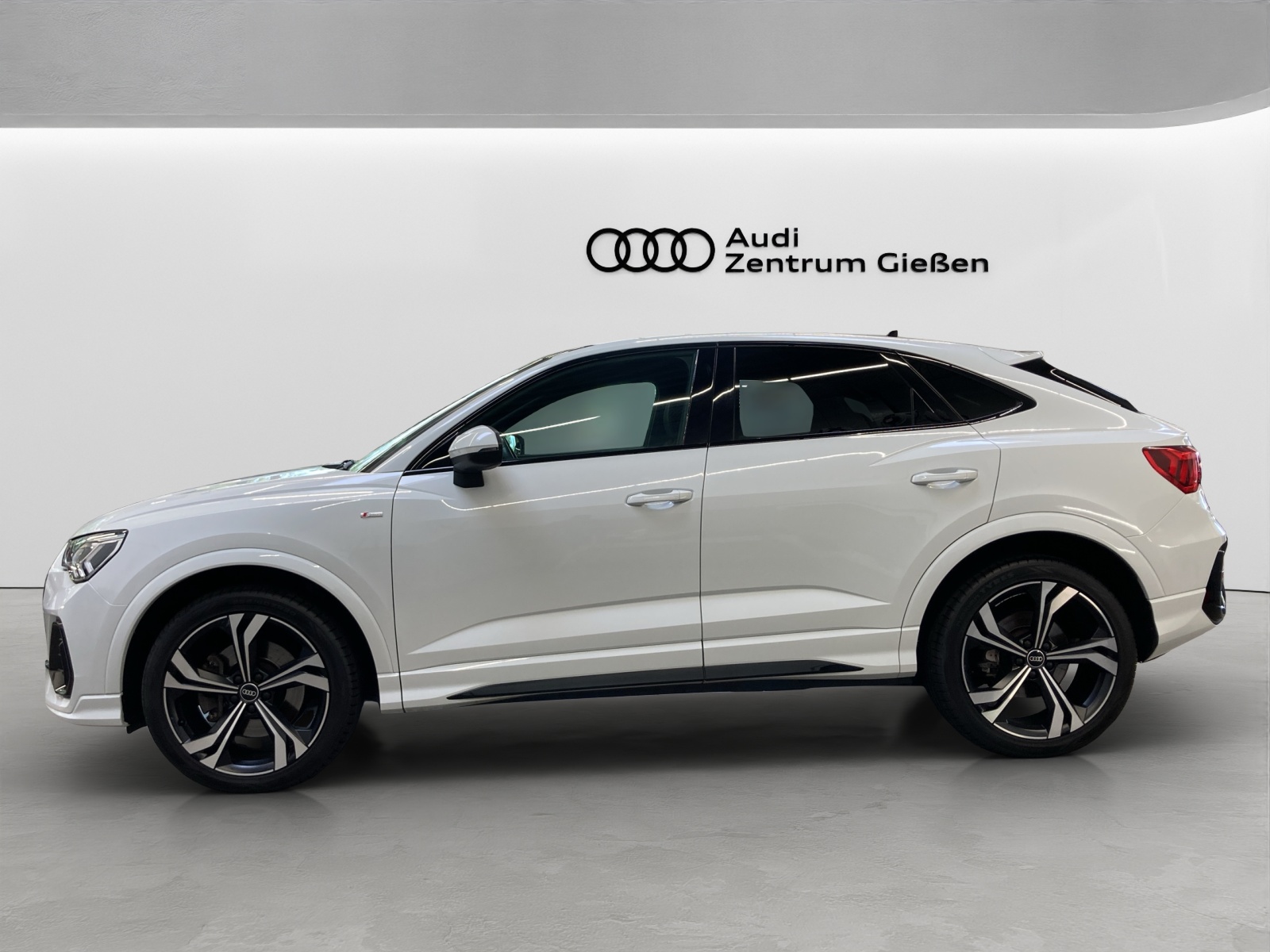 Q3 Sportback 40 TFSI quattro S line Black Pano Kamera LED Navi