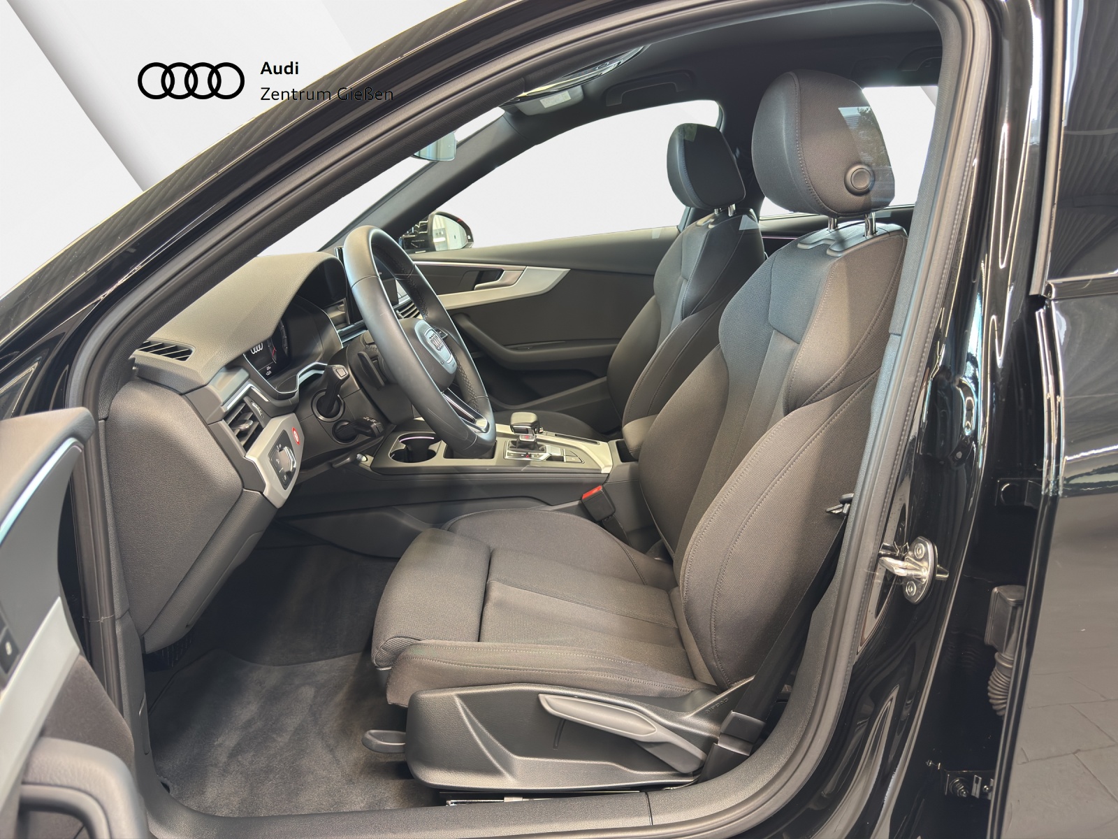 A4 Avant 40 TFSI S line Black competition edition plus Matrix-LED