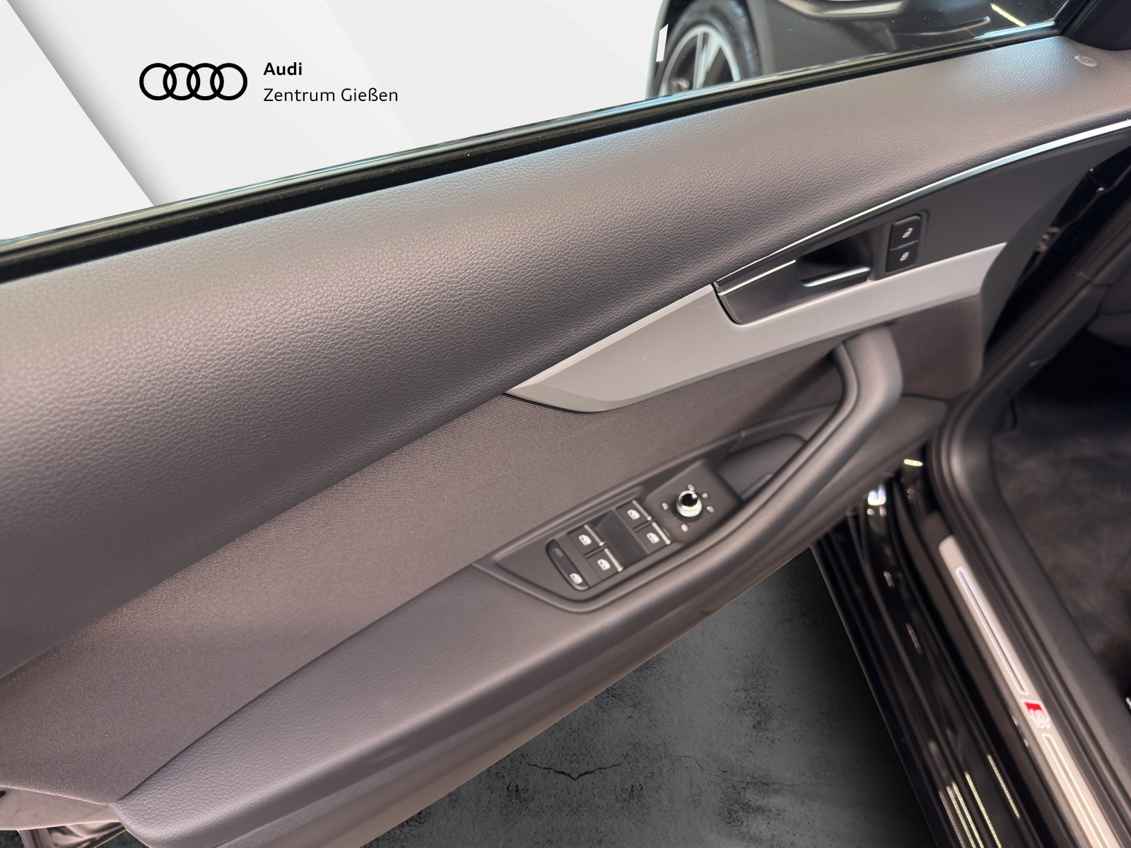 A4 Avant 40 TFSI S line Black competition edition plus Matrix-LED