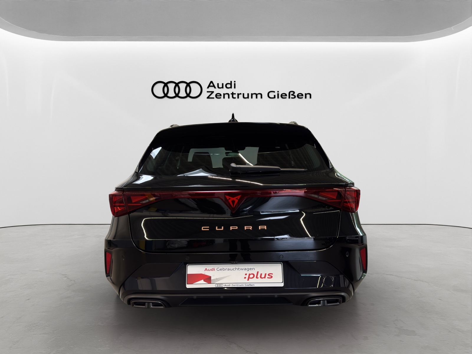 Leon Sportstourer 1.5 eTSI EDGE LED AHK ACC Kamera