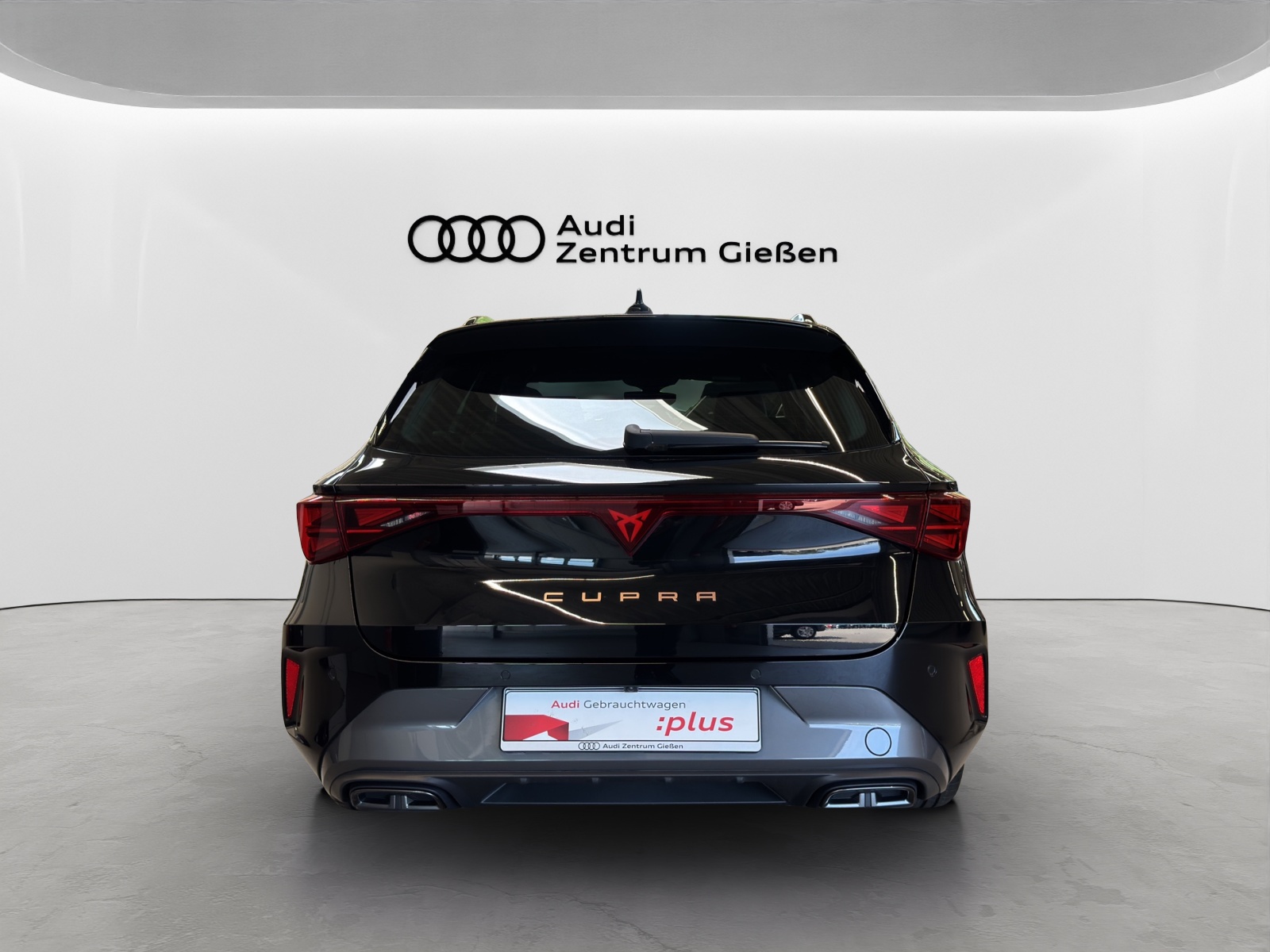 Leon Sportstourer 1.5 eTSI EDGE LED AHK ACC Kamera
