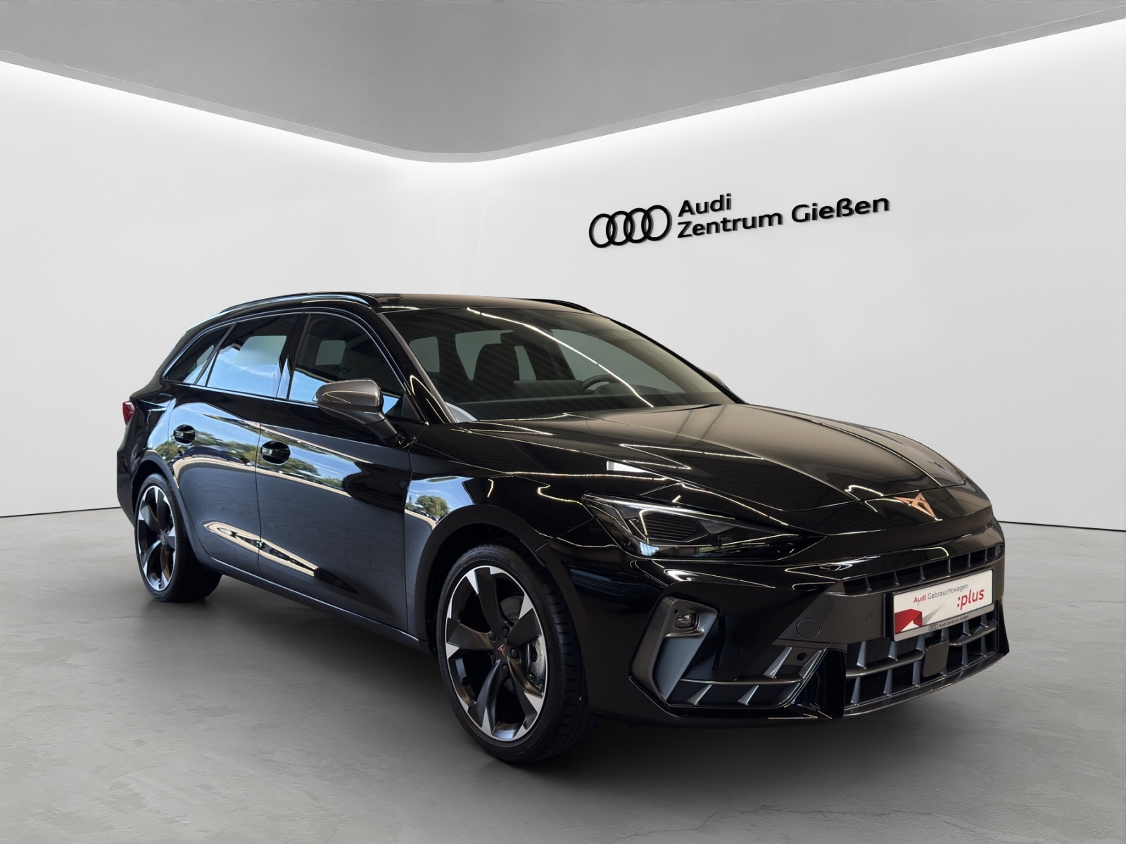 Leon Sportstourer 1.5 eTSI EDGE LED AHK ACC Kamera