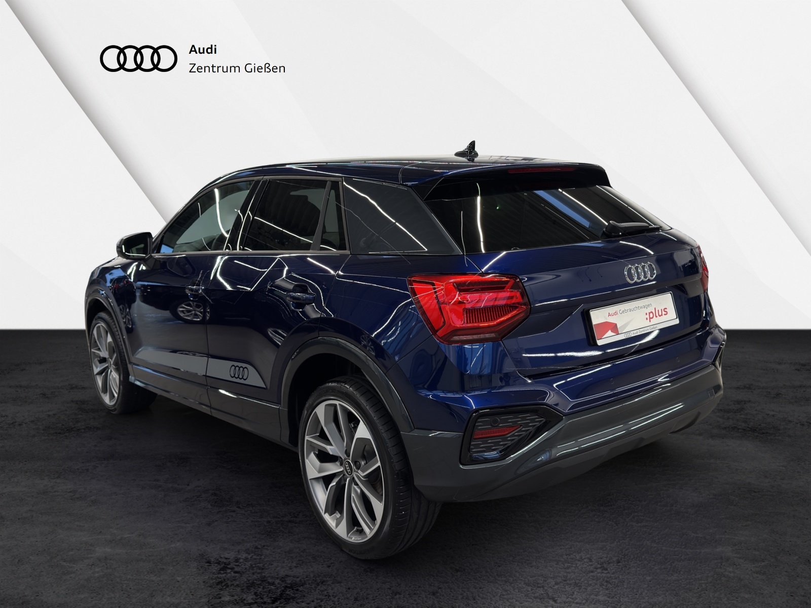 Q2 35 TFSI S-tronic advanced black AHK Matrix-LED Navi Plus