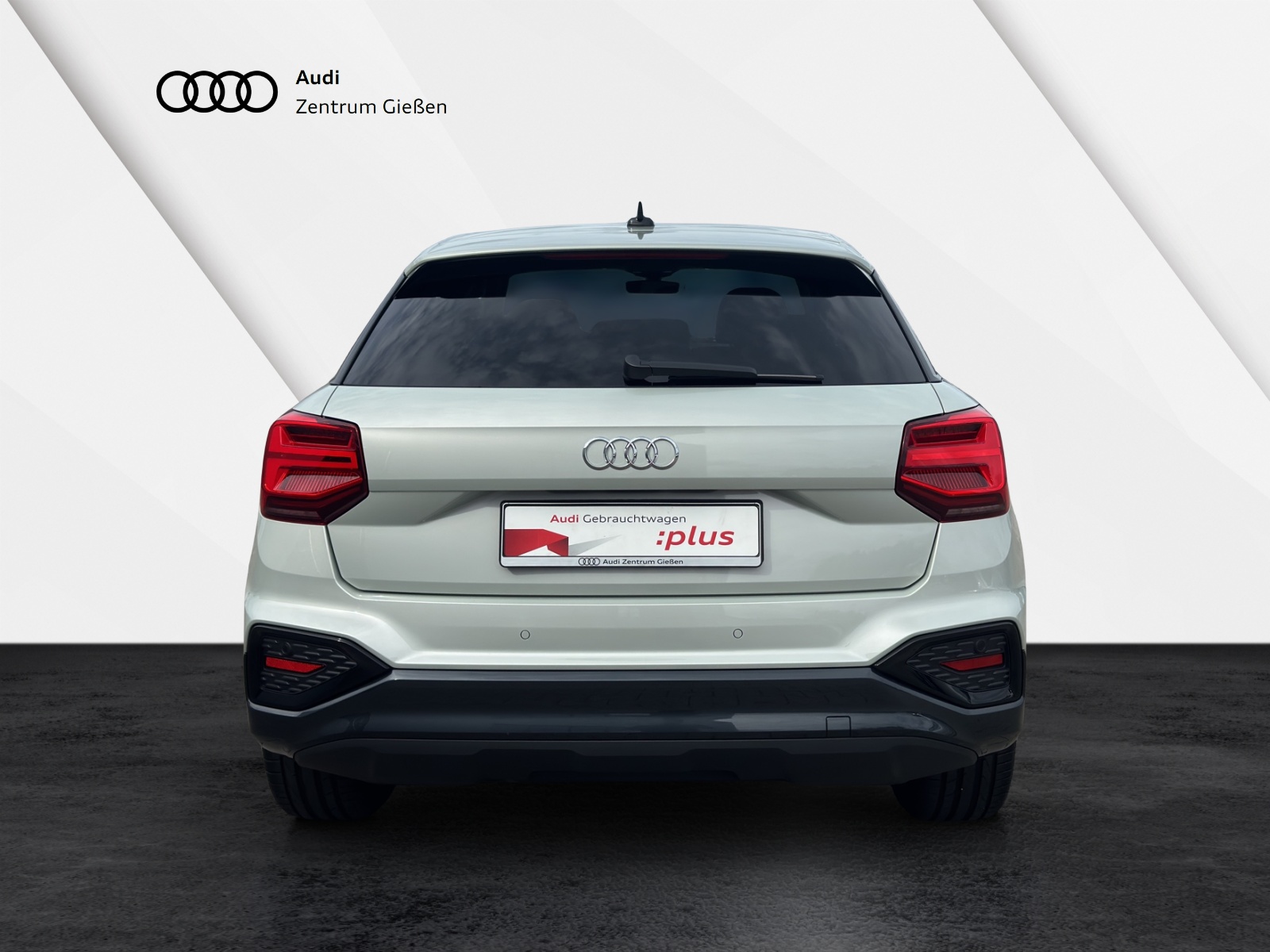 Q2 35 TFSI S-tronic advanced black AHK Matrix-LED Navi Plus