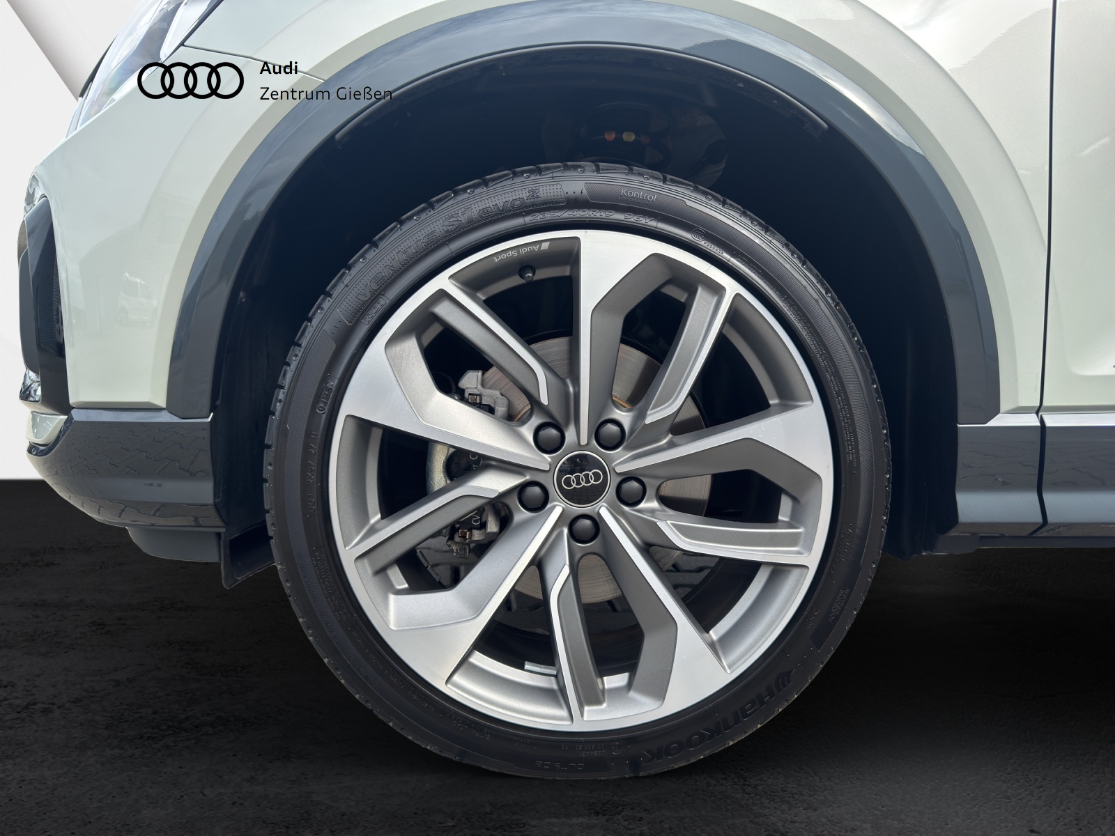 Q2 35 TFSI S-tronic advanced black AHK Matrix-LED Navi Plus
