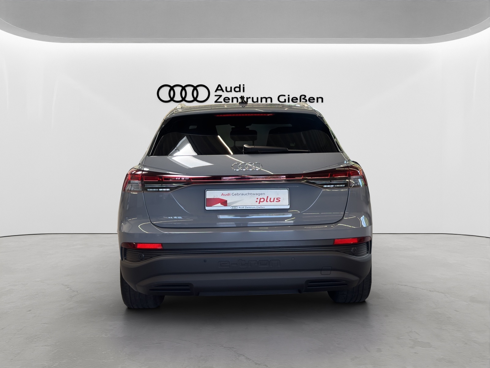 Q4 e-tron 40 basis AHK Navi Assistenzpaket