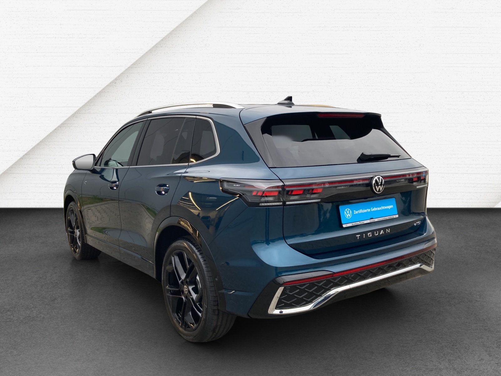 Tiguan eTSI DSG R-Line AHK DCC Head-Up ErgoActive