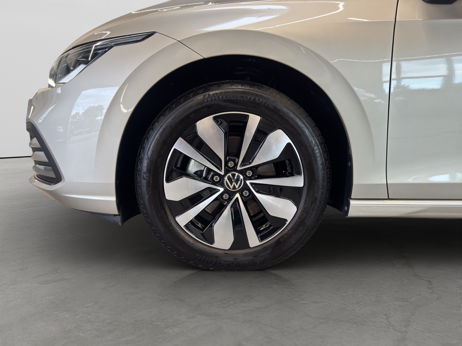 Golf 8 eTSI DSG Move LED AppConnect PDC Alu
