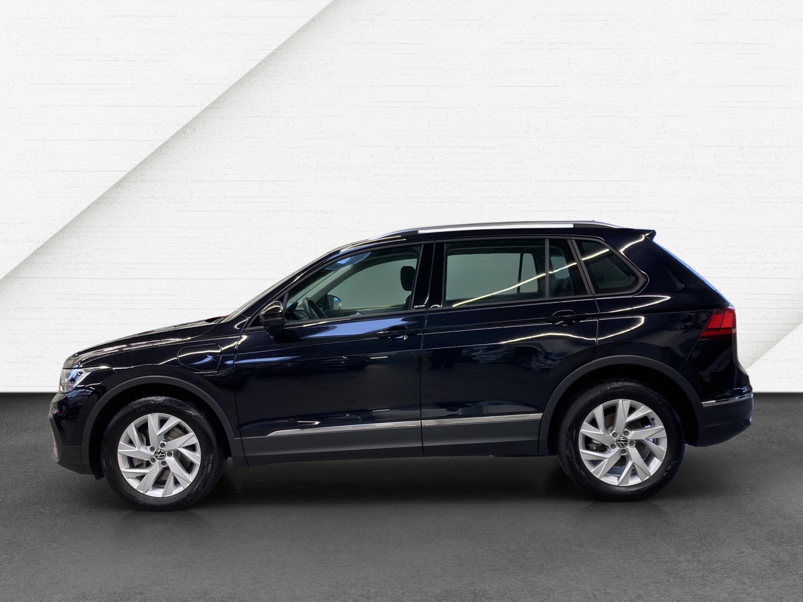 Tiguan TSI Plugin-Hybrid DSG Active LED Navi TravelAssist