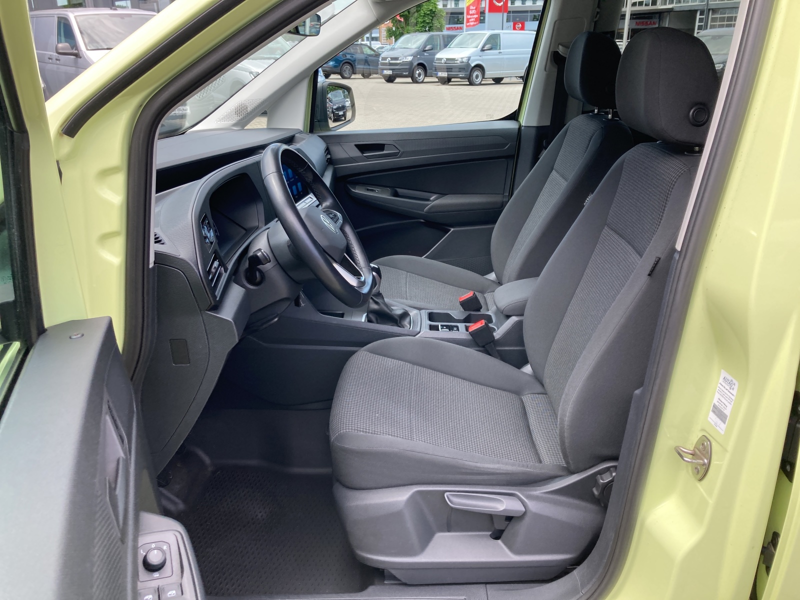 Caddy Maxi 4 Motion 2.0 TDI Allrad AHK Climatronik Kamera ACC Navi