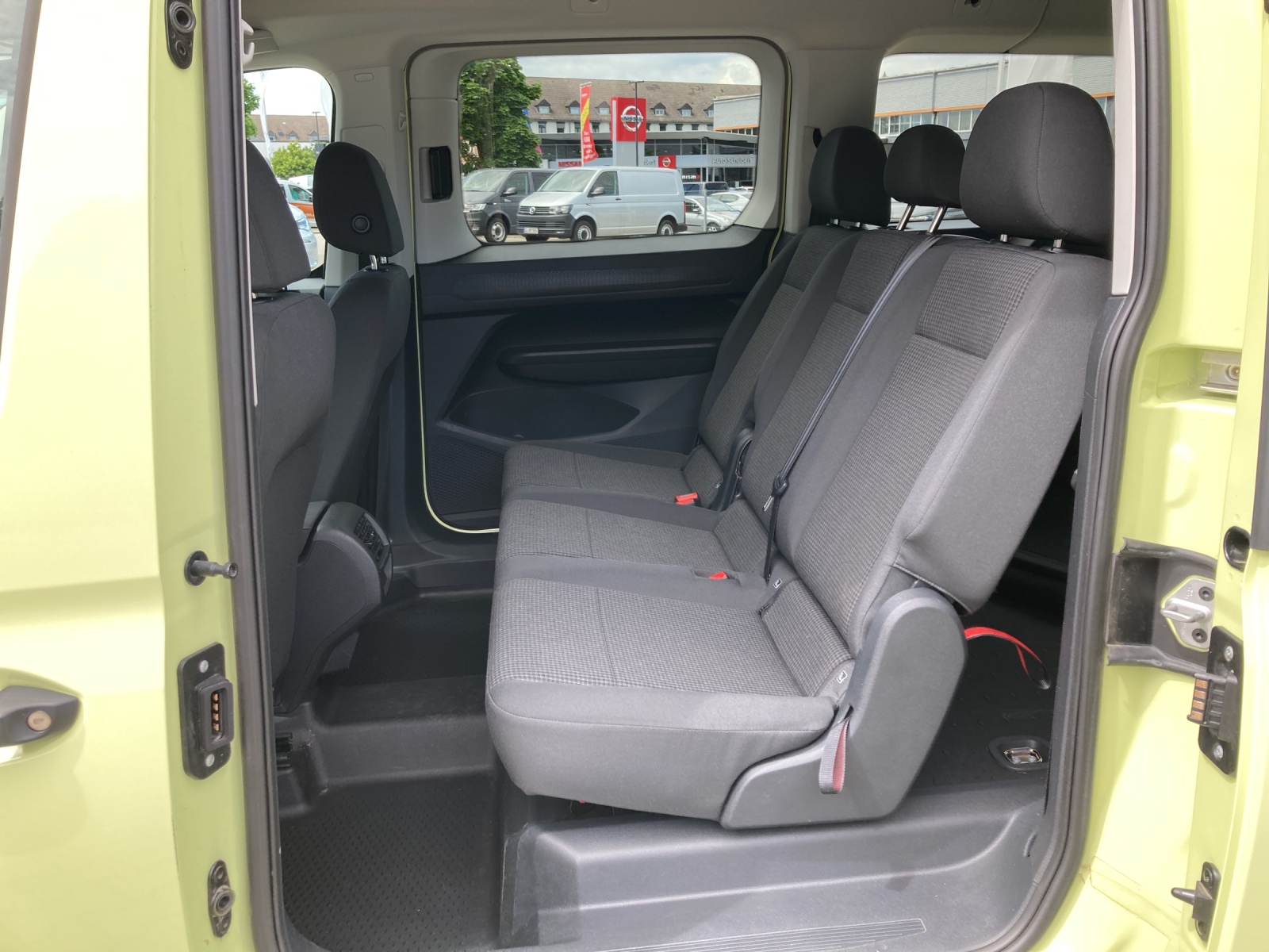 Caddy Maxi 4 Motion 2.0 TDI Allrad AHK Climatronik Kamera ACC Navi