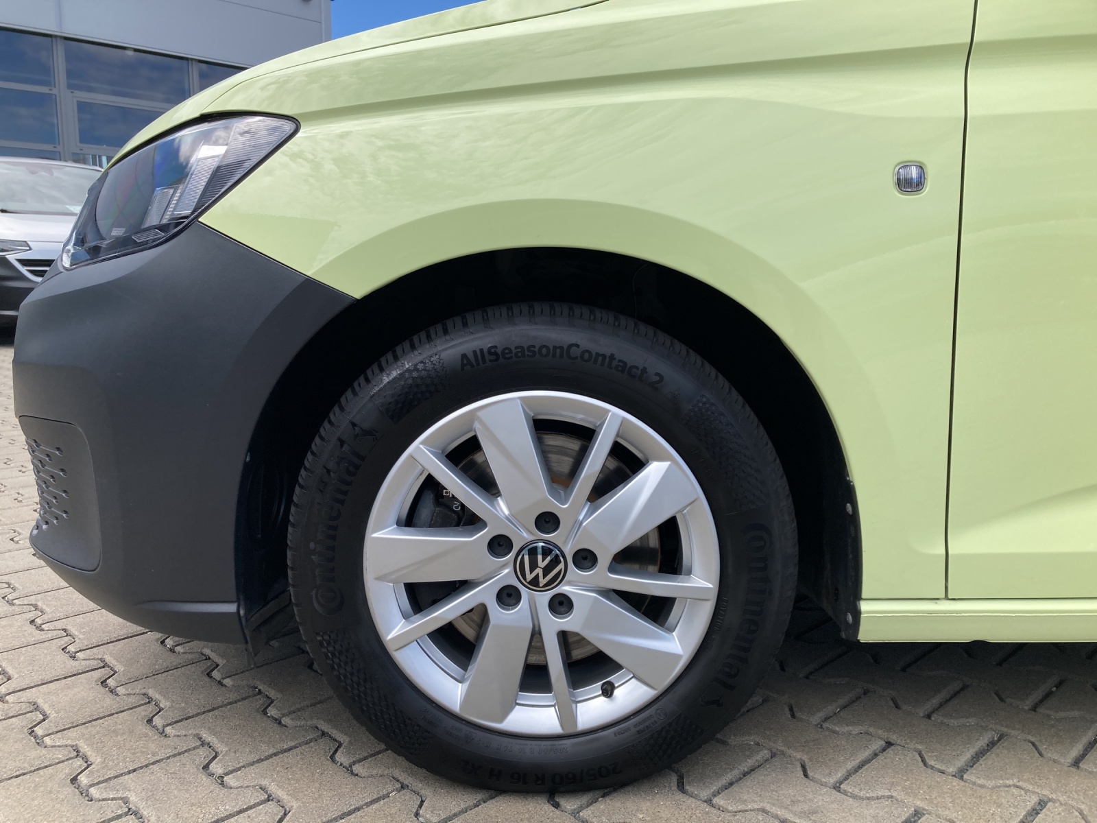 Caddy Maxi 4 Motion 2.0 TDI Allrad AHK Climatronik Kamera ACC Navi