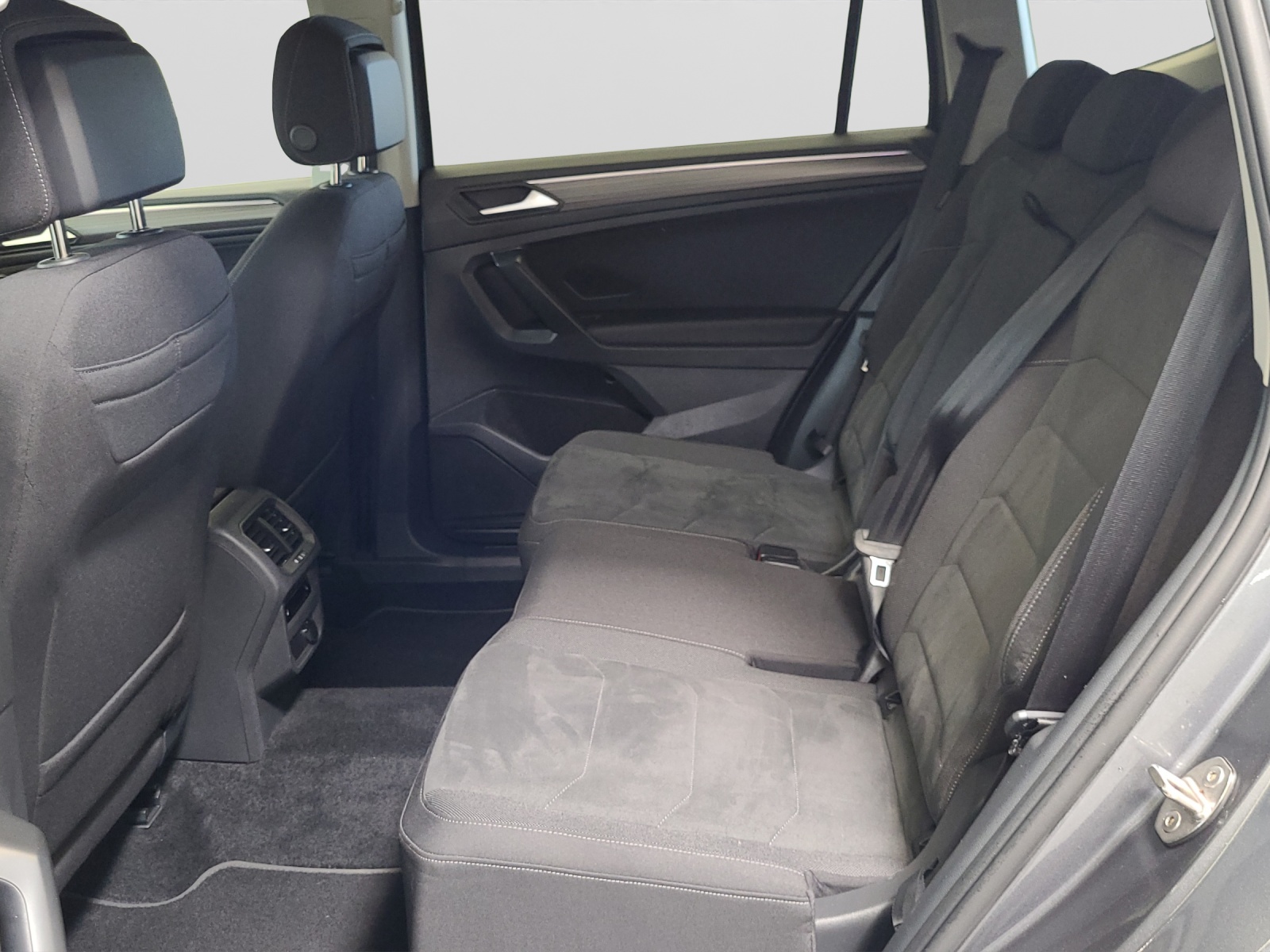 Tiguan Allspace TDI DSG 4M Elegance IQ-Light TravelAssist Navi Kamera