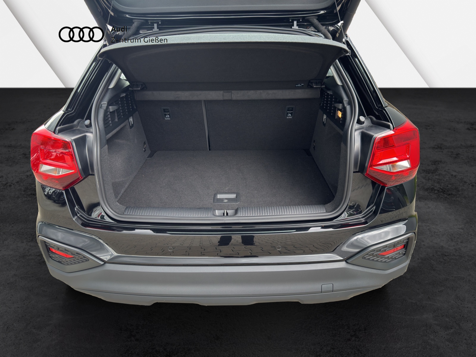 Q2 30 TFSI LED Navi Kamera Assistenzpaket Parken