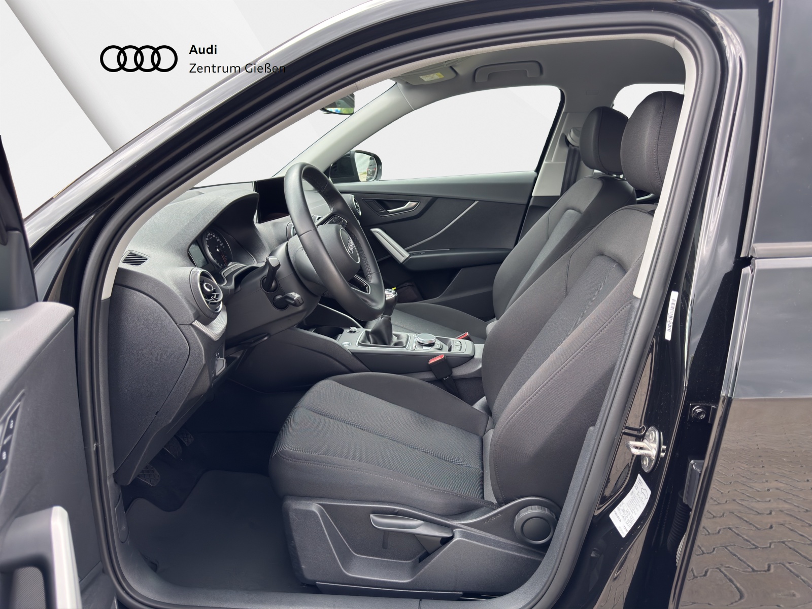 Q2 30 TFSI LED Navi Kamera Assistenzpaket Parken