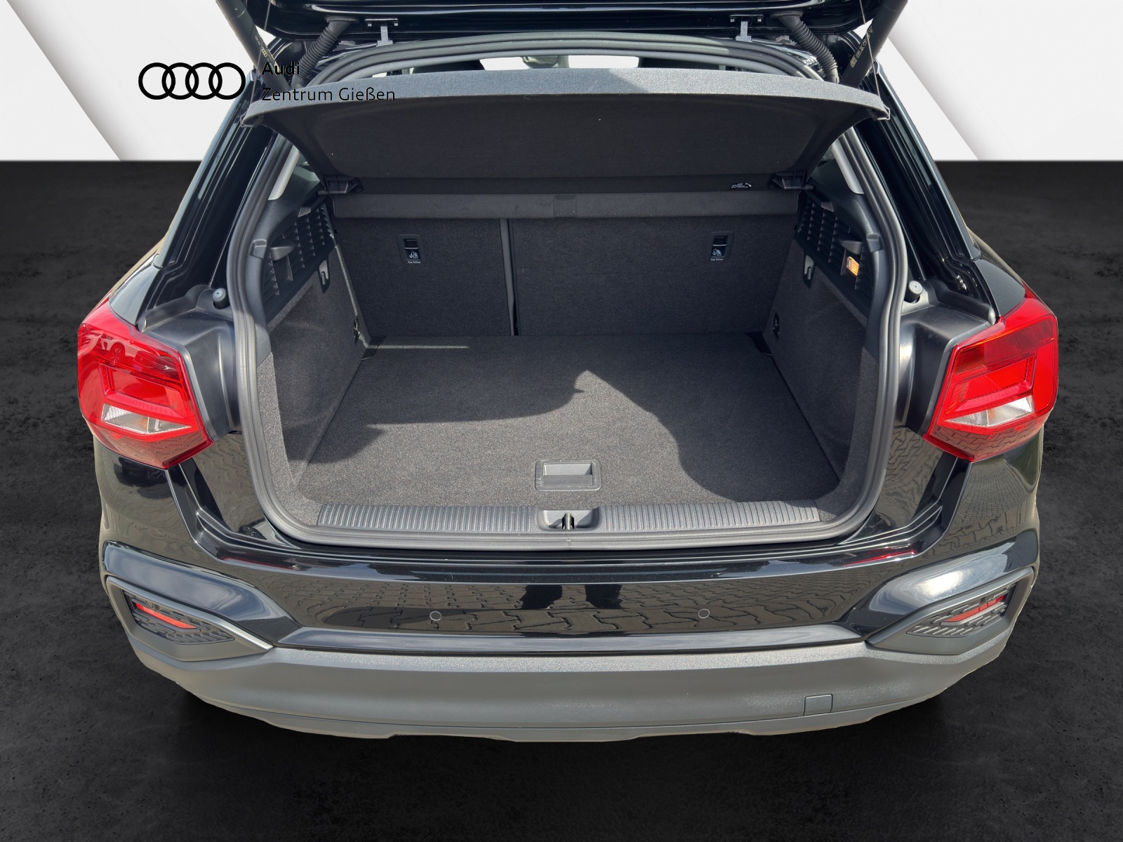 Q2 30 TFSI LED Navi Kamera Assistenzpaket Parken