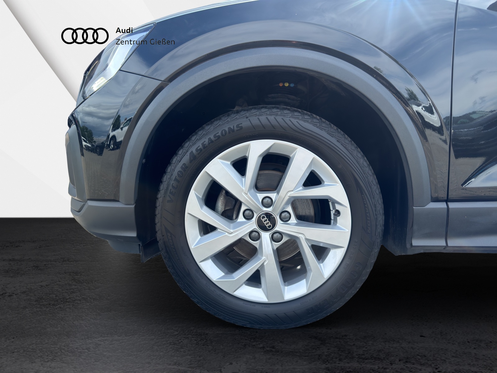 Q2 30 TFSI LED Navi Kamera Assistenzpaket Parken