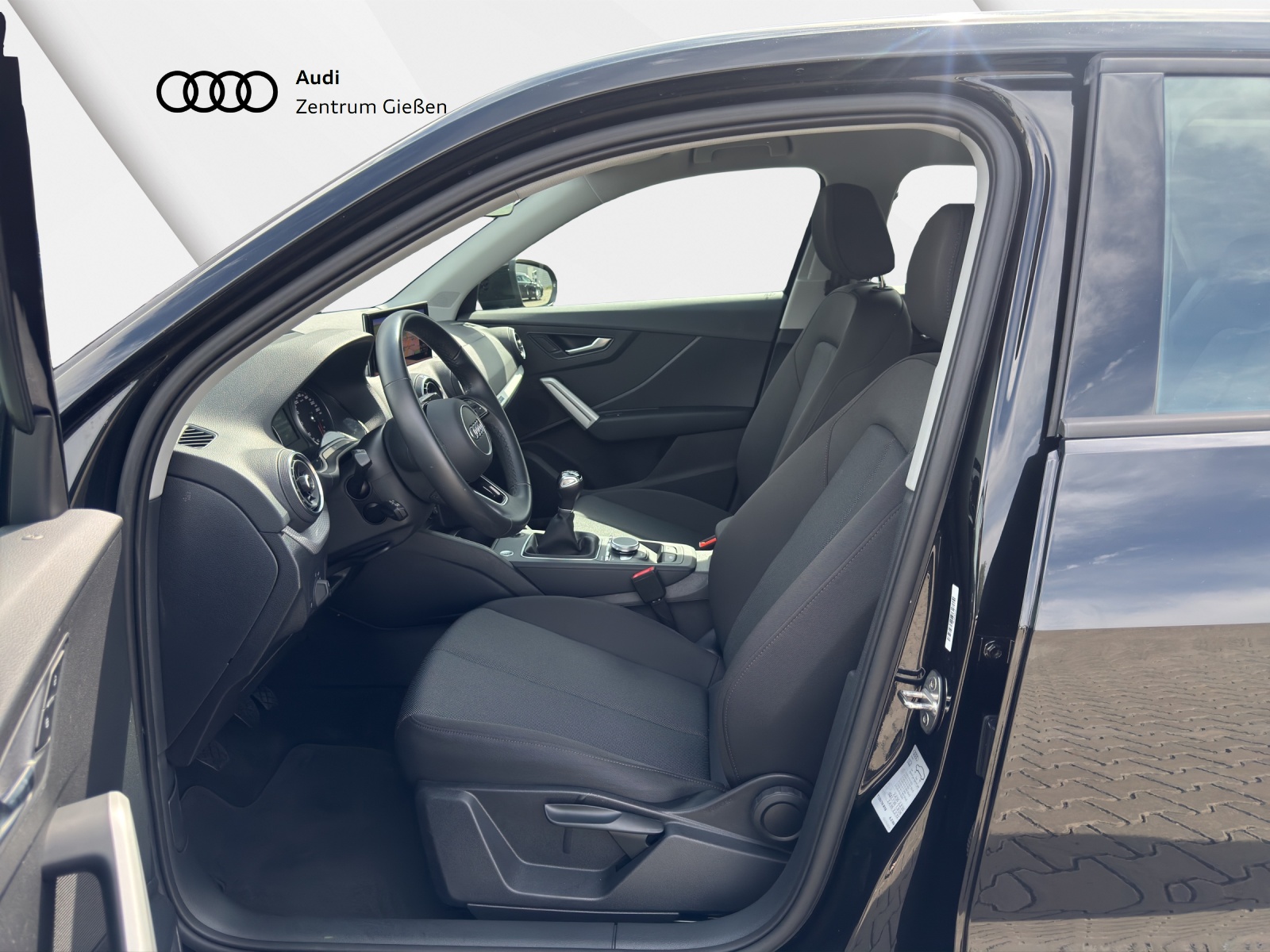 Q2 30 TFSI LED Navi Kamera Assistenzpaket Parken