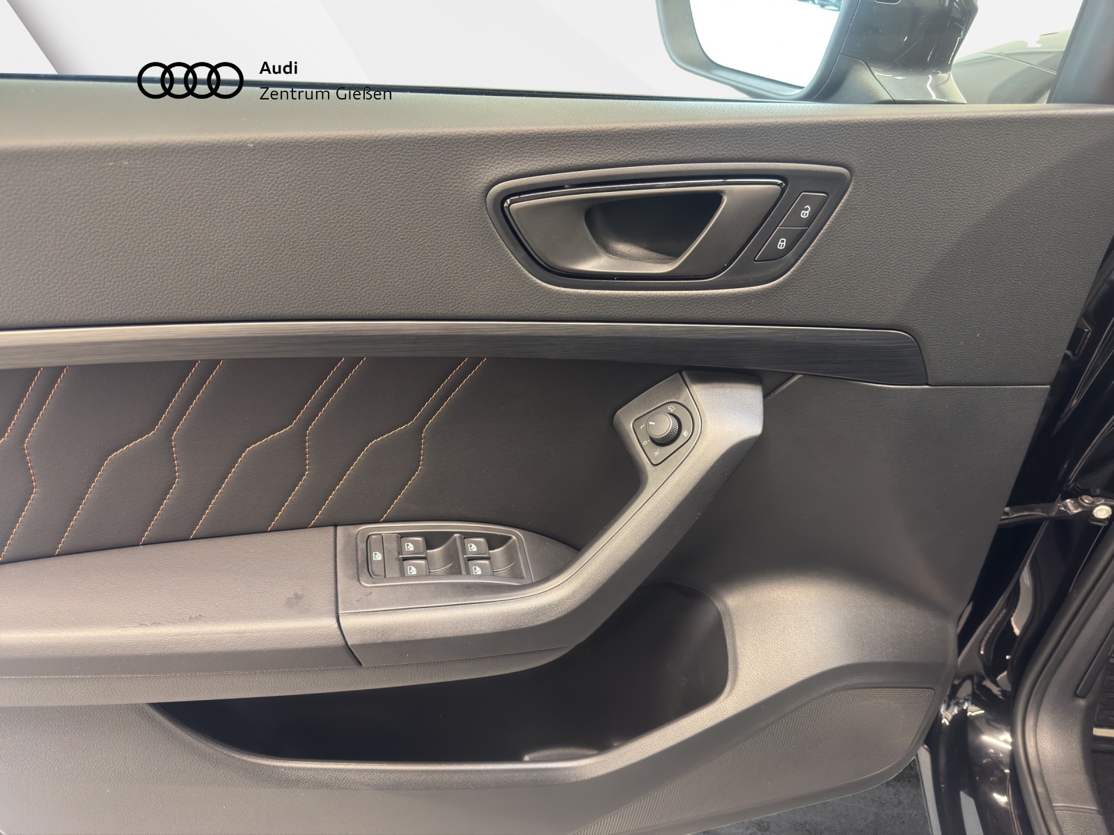 Ateca 2.0 TSI 4Drive DSG AHK ACC Navi