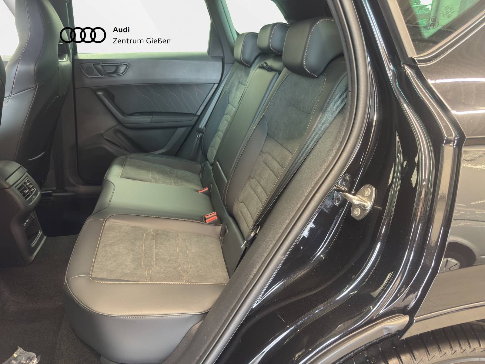 Ateca 2.0 TSI 4Drive DSG AHK ACC Navi