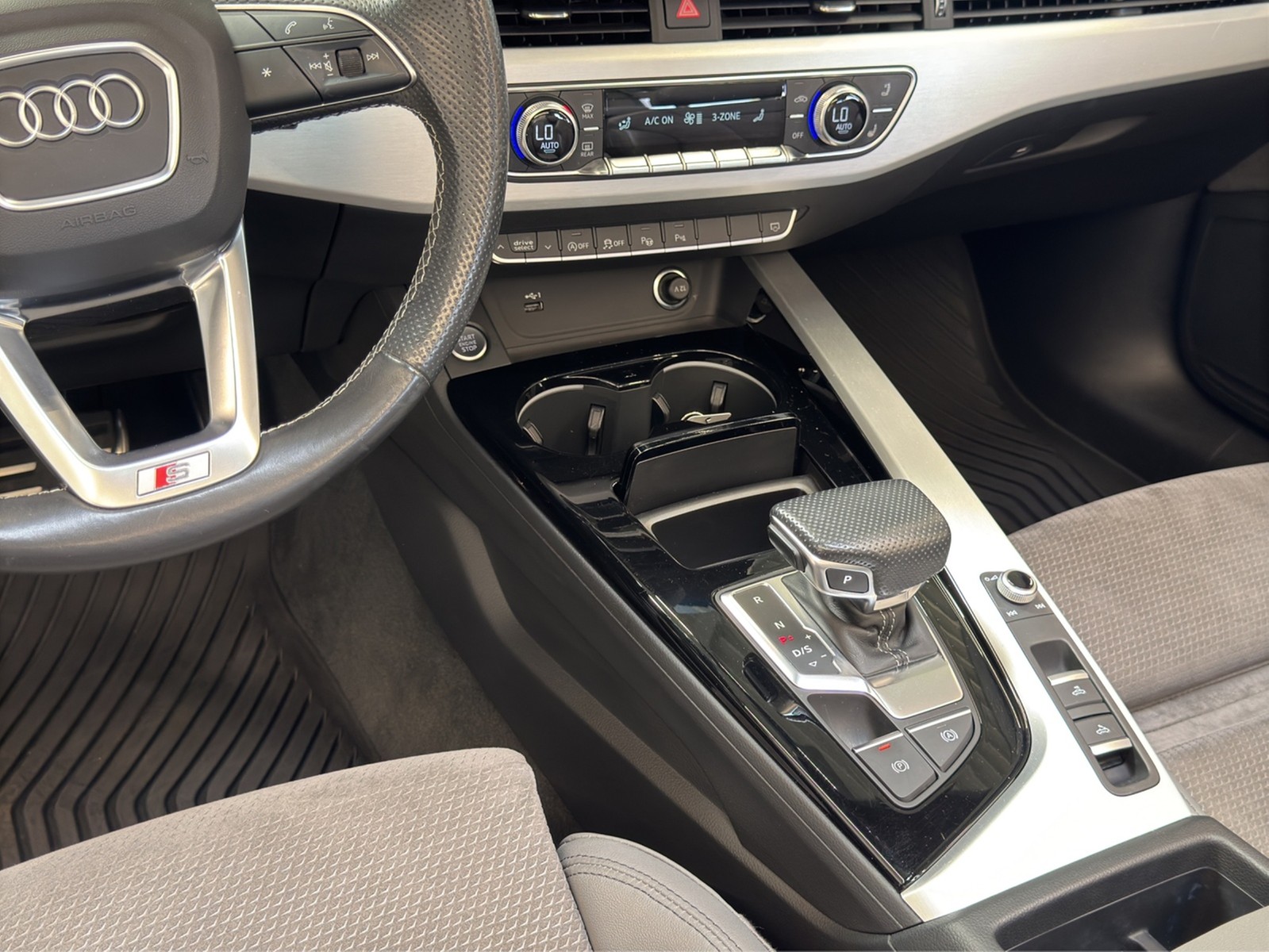 A5 Cabriolet 40 TFSI S line Matrix-LED HuD Navi