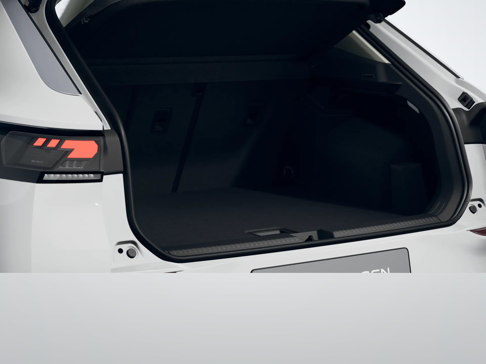 T-Roc eTSI DSG Style IQ-Light ACC Navi AHK Kamera