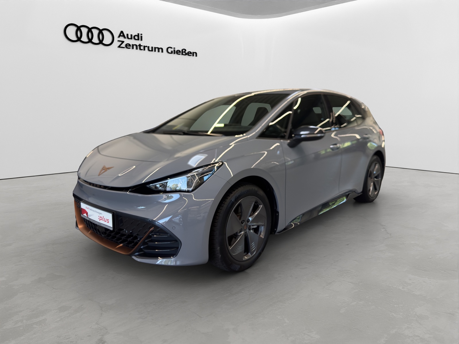 Born 150 kW 62kwh SmartLink LED