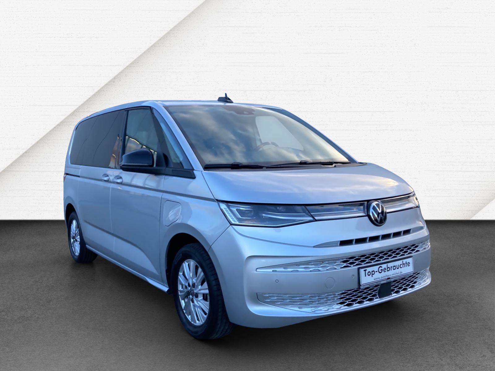 T7 Multivan Life eHybrid KÜ IQ Light Kamera AHK 7 Sitzer Navi Climatronik