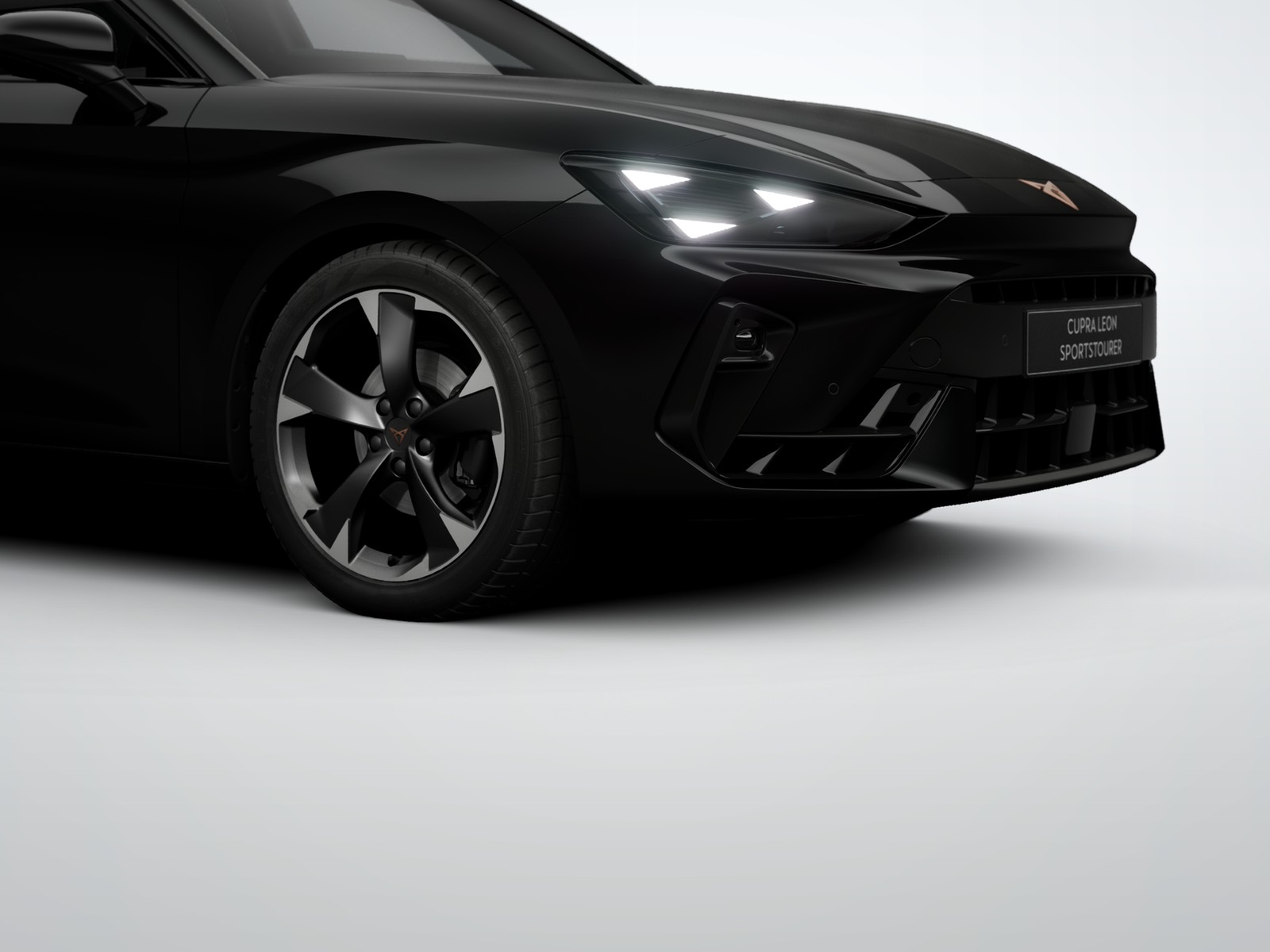 Leon Sportstourer 1.5 eTSI DSG EDGE ACC Kamera LED