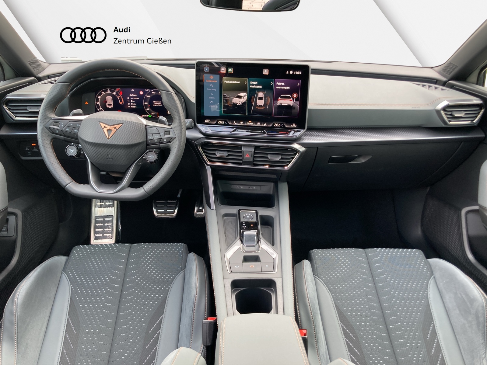 Leon Sportstourer 2.0 TSI VZ Extreme AKEBONO Pano AHK Navi