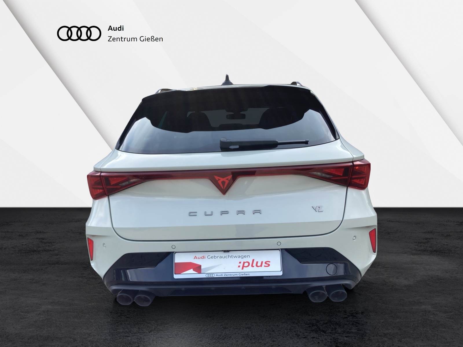 Leon Sportstourer 2.0 TSI VZ Extreme AKEBONO Pano AHK Navi