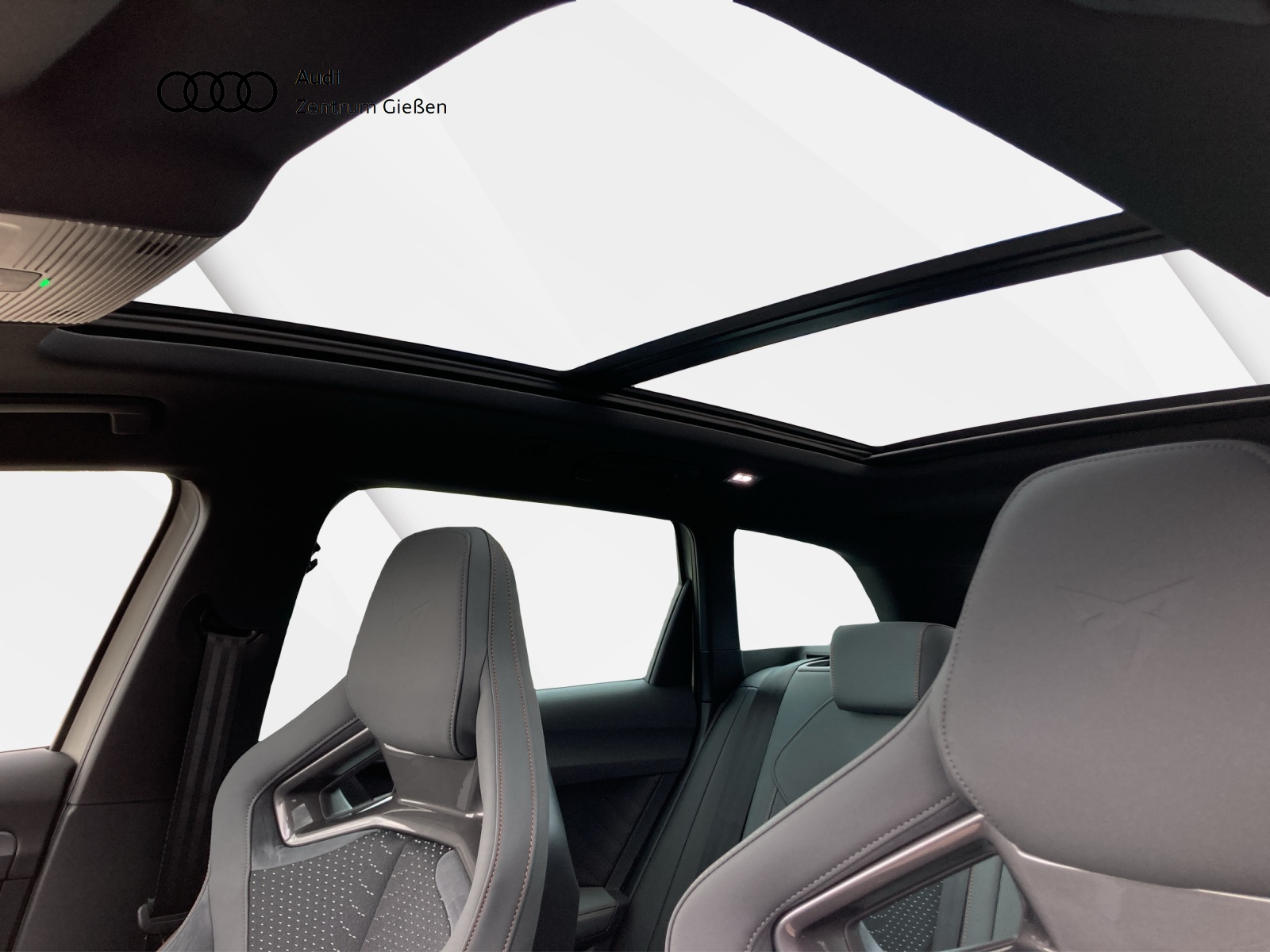 Leon Sportstourer 2.0 TSI VZ Extreme AKEBONO Pano AHK Navi