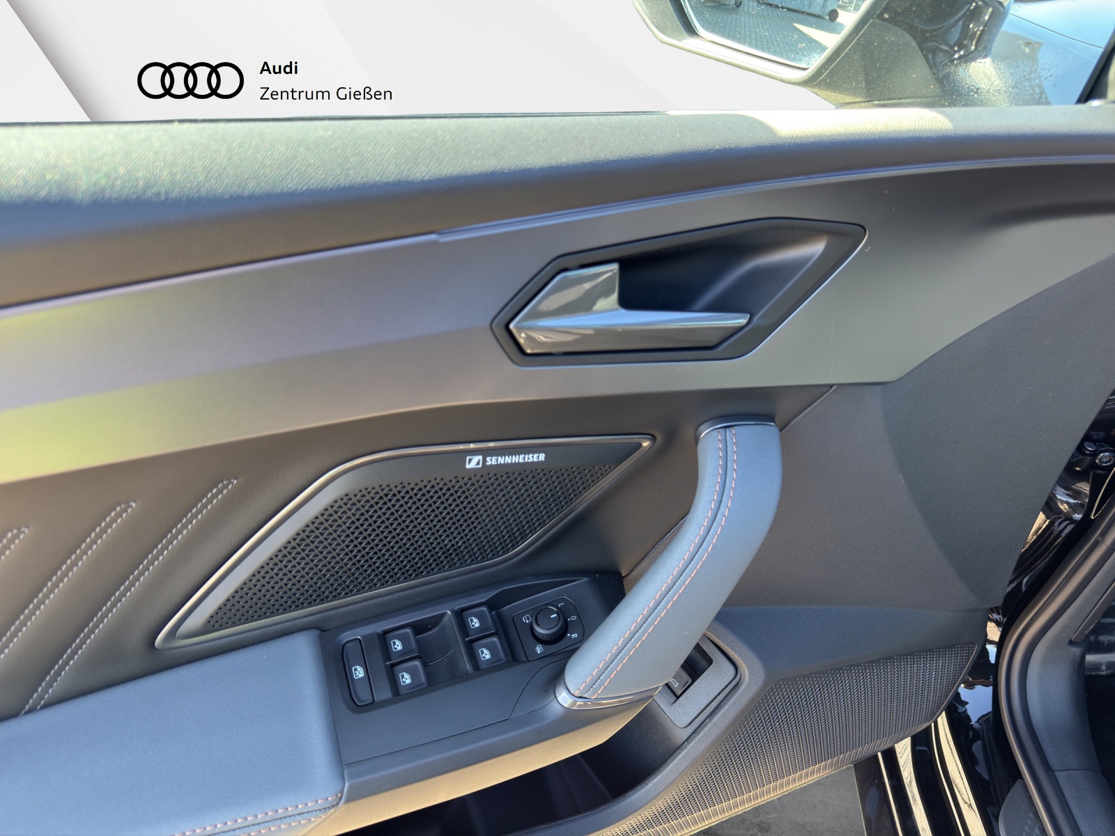 Leon Sportstourer 2.0 TSI VZ Extreme AKEBONO Pano AHK Navi