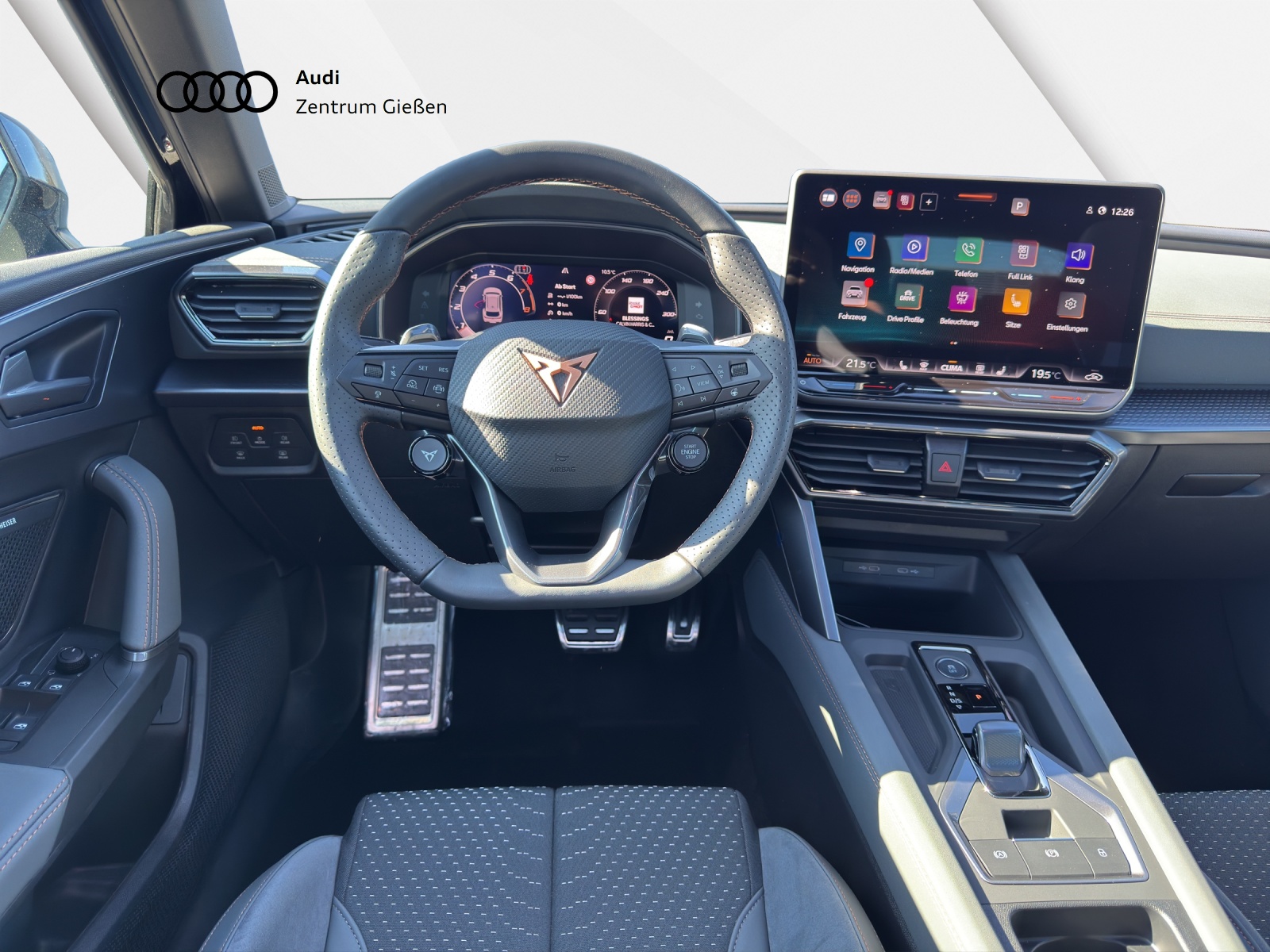 Leon Sportstourer 2.0 TSI VZ Extreme AKEBONO Pano AHK Navi