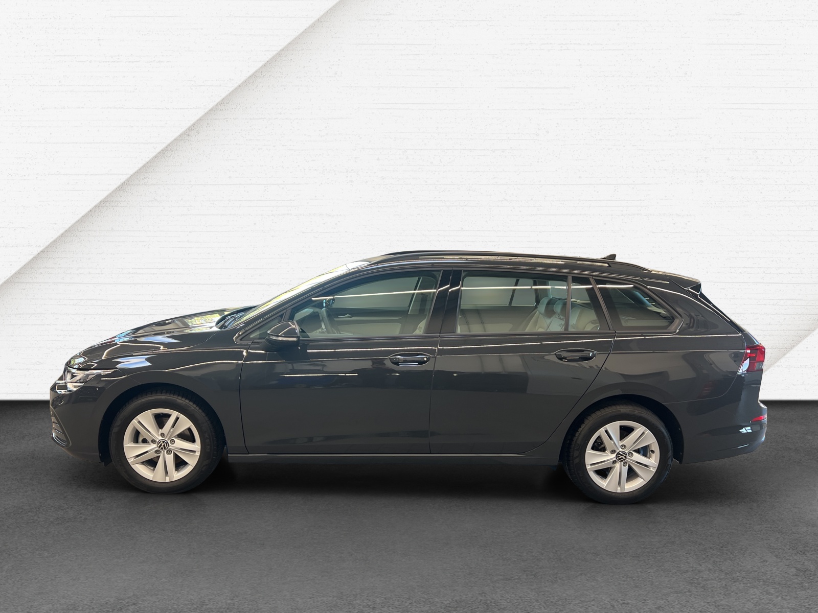 Golf VIII Variant 1.0 TSI Life LED TravelAssist Navi ErgoActive