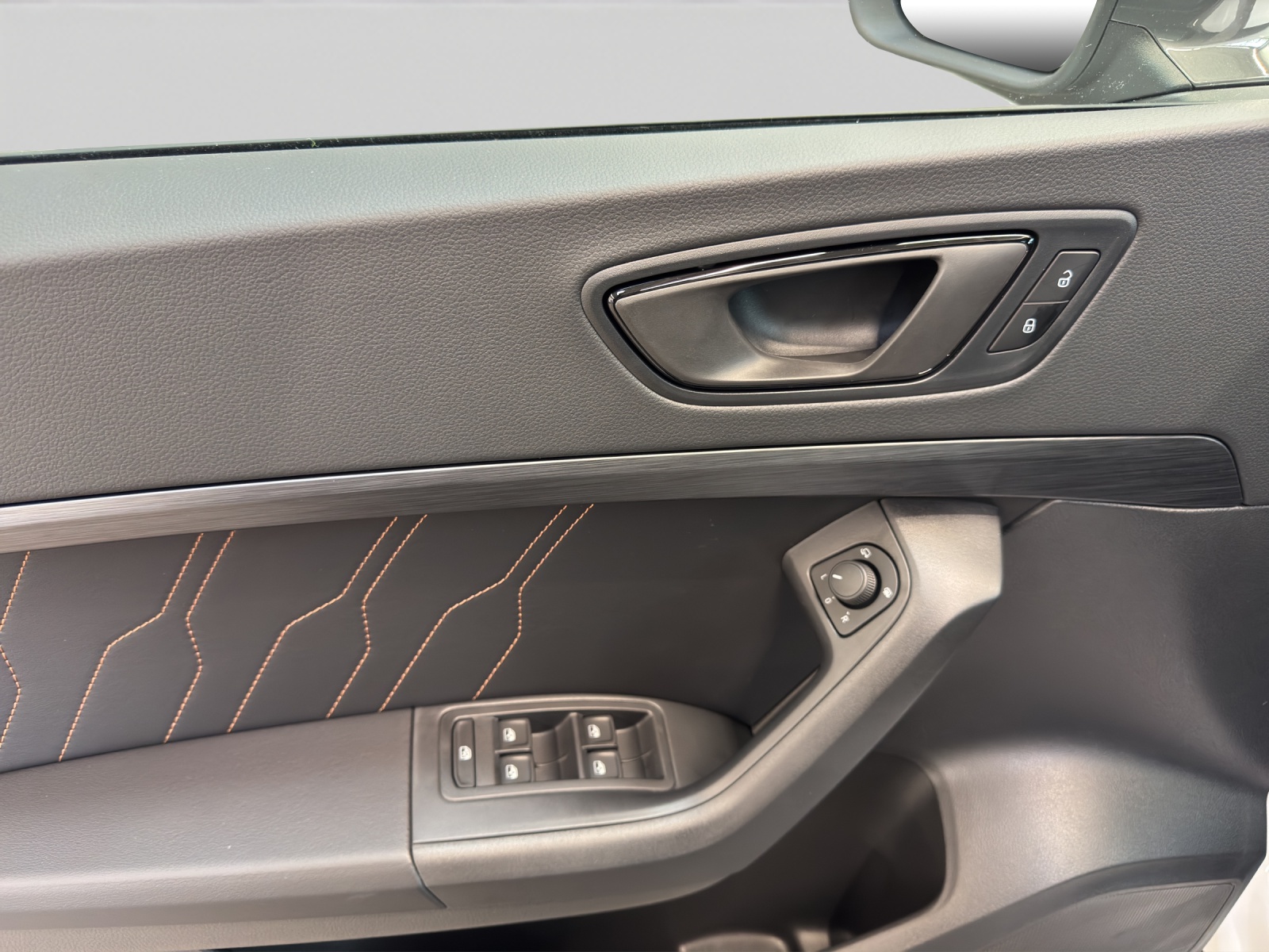 Ateca 1.5 TSI DSG AHK ACC Kamera Navi