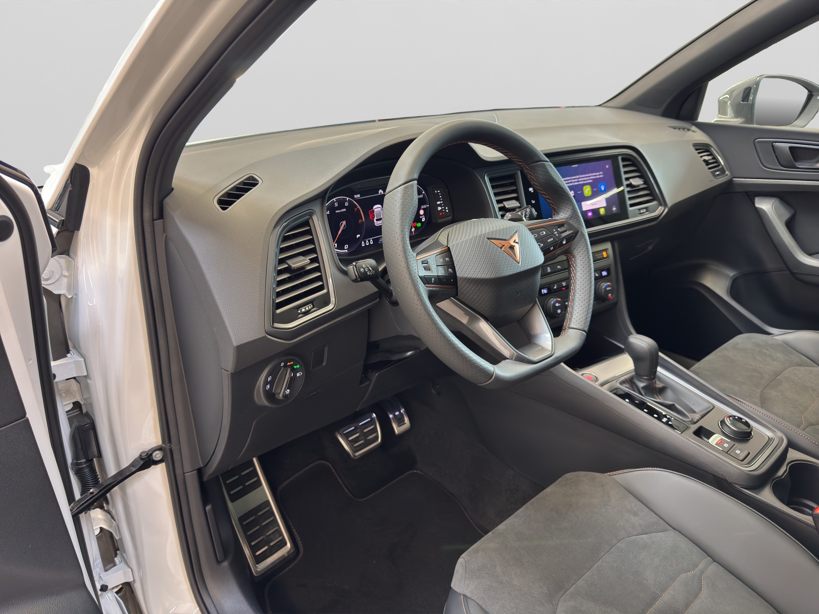 Ateca 1.5 TSI DSG AHK ACC Kamera Navi