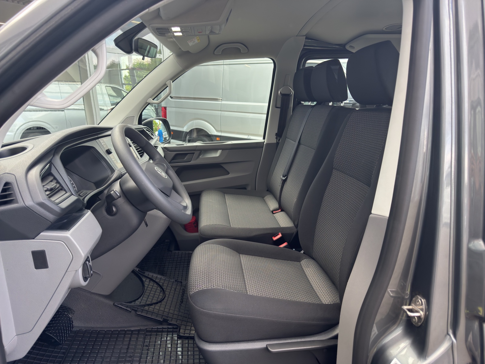 T6 Kombi 6.1 2.0 TDI LR DSG 9 Sitzer Doppel-Klima Navi Kamera PDC