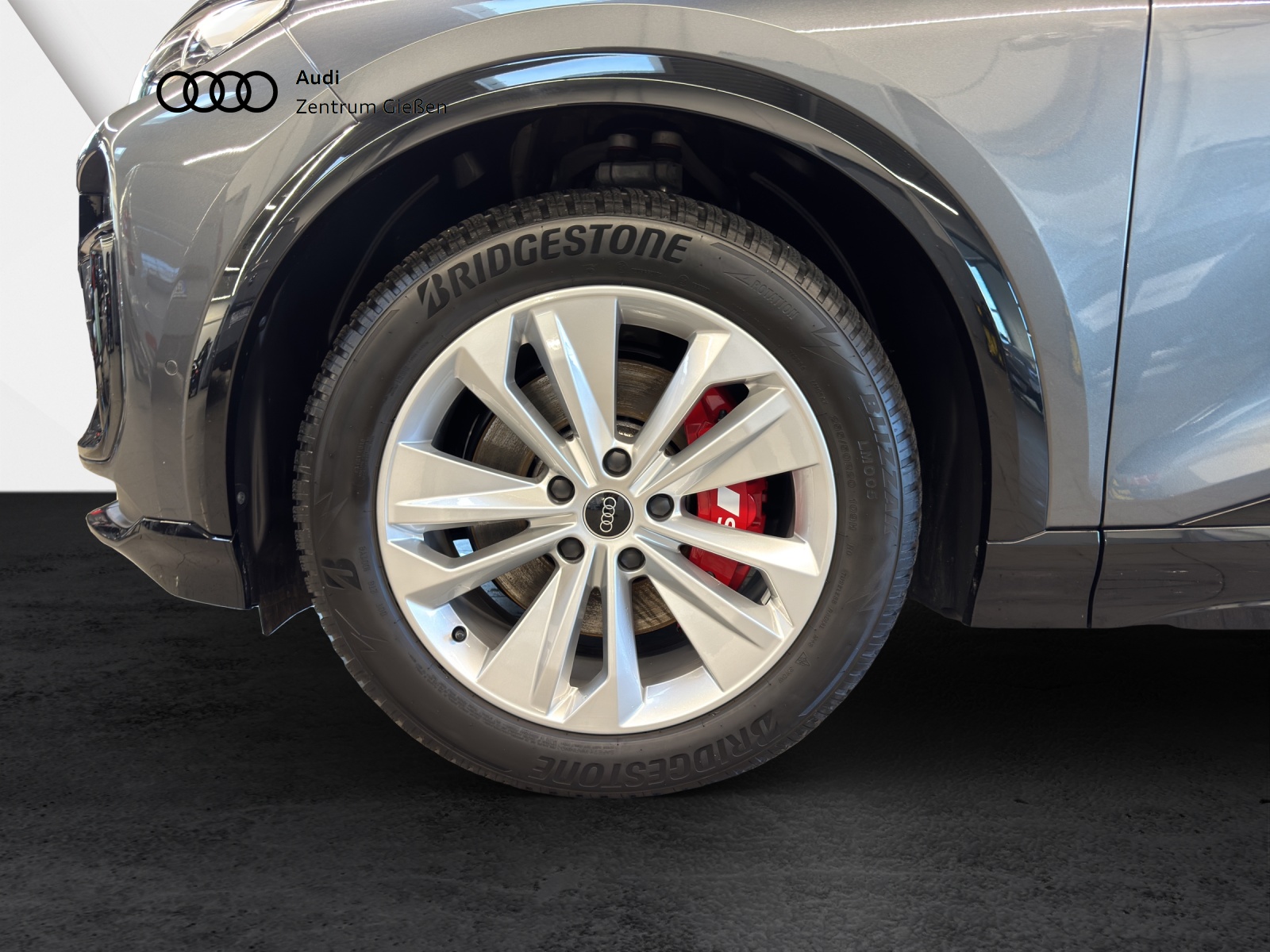 SQ6 e-tron quattro Black Pano B&O HuD 360°Kamera