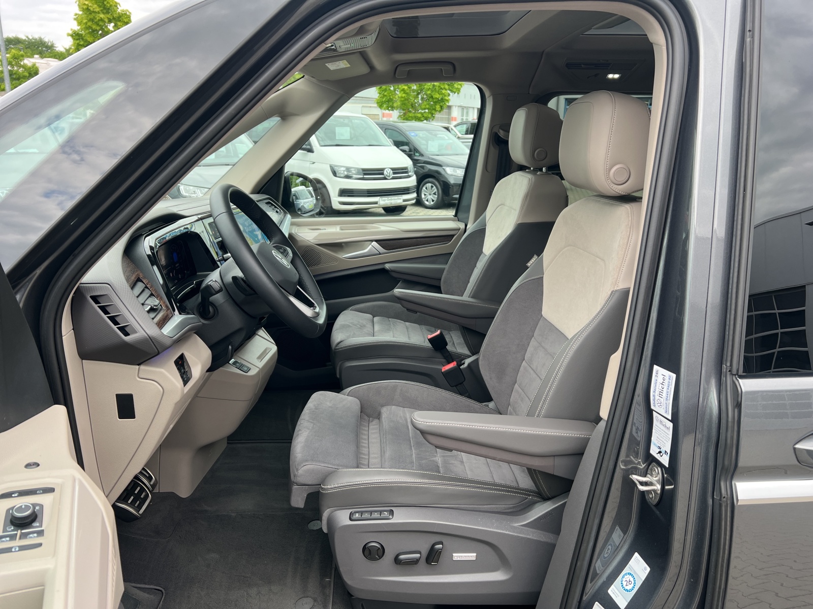 T7 Multivan Style LÜ 2.0 TDI DSG Pano ACC AGR Sitz DCC Standheizung