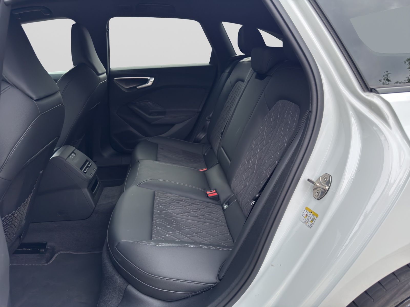 A5 Avant TFSI e-hybrid quattro S line Black B&O AHK Tech plus Matrix